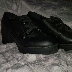 Cute black creepers